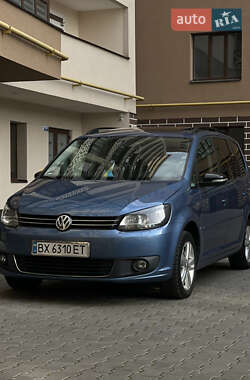 Минивэн Volkswagen Touran 2012 в 
