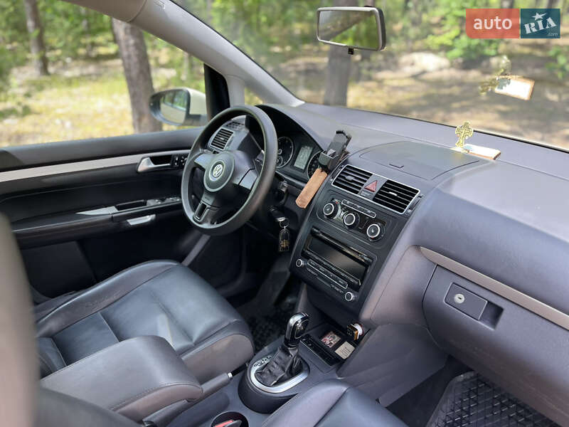 Мінівен Volkswagen Touran 2014 в Березному