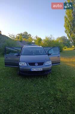 Минивэн Volkswagen Touran 2004 в Ровно