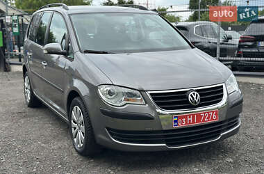 Минивэн Volkswagen Touran 2007 в Луцке