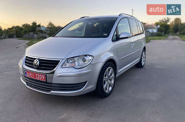 Минивэн Volkswagen Touran 2008 в Зенькове