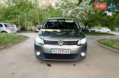 Мінівен Volkswagen Touran 2011 в Харкові