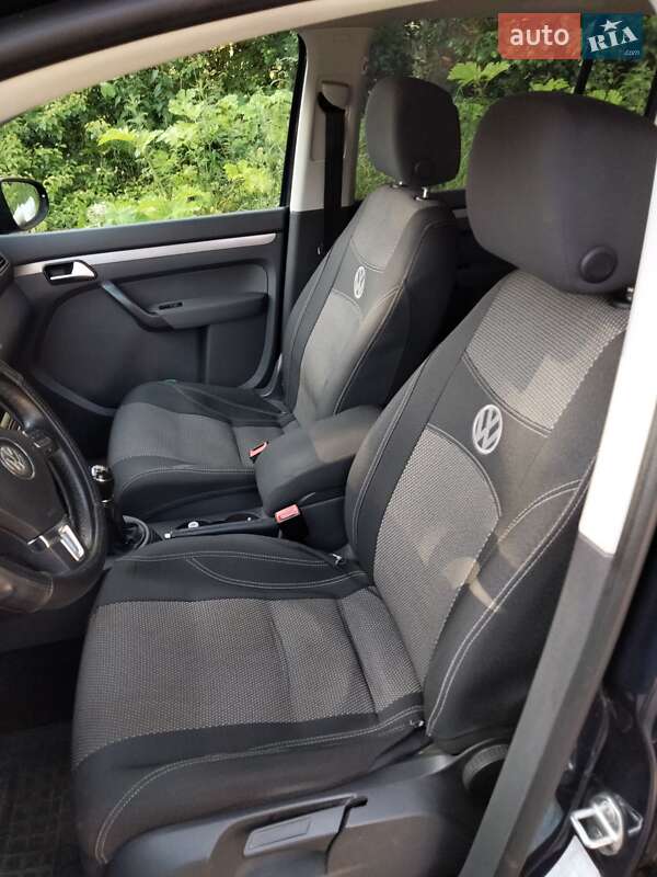 Минивэн Volkswagen Touran 2013 в Бердичеве фото 5 Минивэн Volkswagen Touran 2013 в Бердичеве