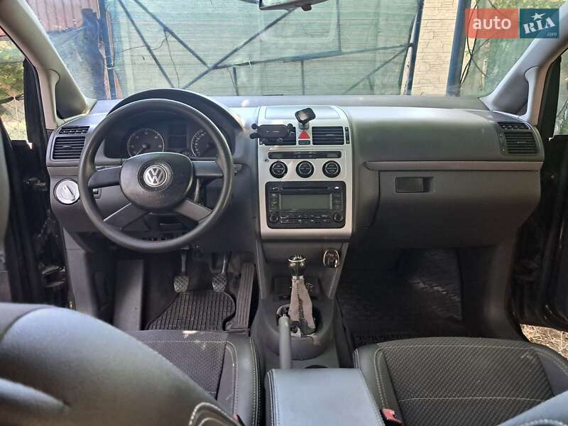 Мінівен Volkswagen Touran 2004 в Полтаві