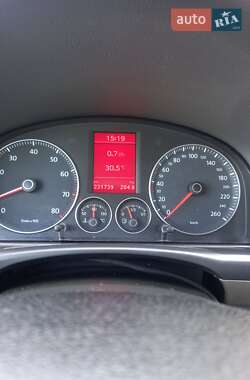 Минивэн Volkswagen Touran 2008 в 