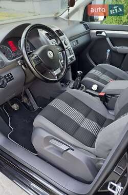 Минивэн Volkswagen Touran 2008 в 