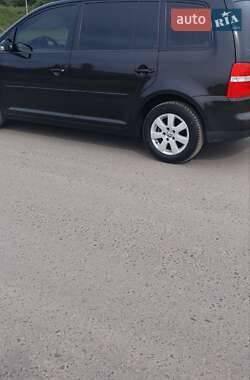 Мінівен Volkswagen Touran 2006 в 