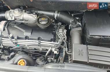 Мінівен Volkswagen Touran 2006 в 