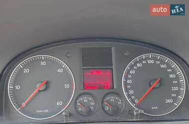 Мінівен Volkswagen Touran 2006 в 