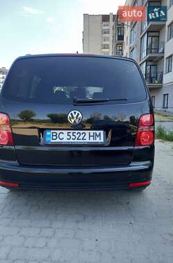 Минивэн Volkswagen Touran 2008 в 
