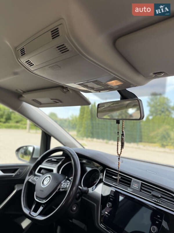Микровэн Volkswagen Touran 2018 в Самборе фото 16 Микровэн Volkswagen Touran 2018 в Самборе