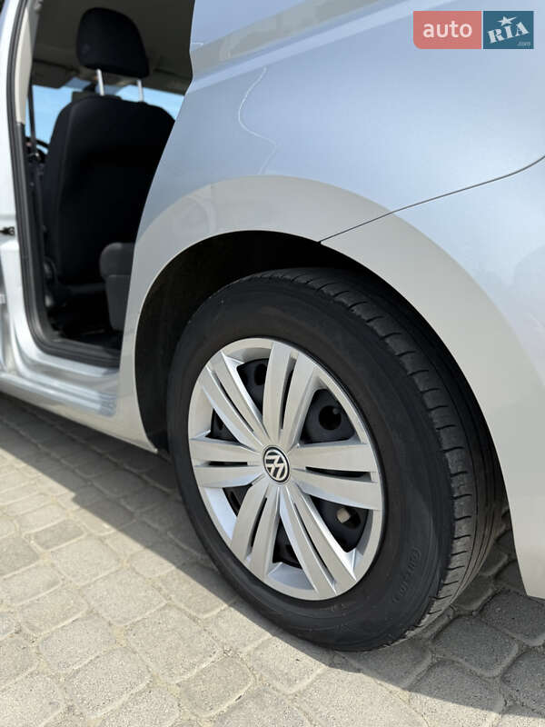 Микровэн Volkswagen Touran 2018 в Самборе фото 28 Микровэн Volkswagen Touran 2018 в Самборе