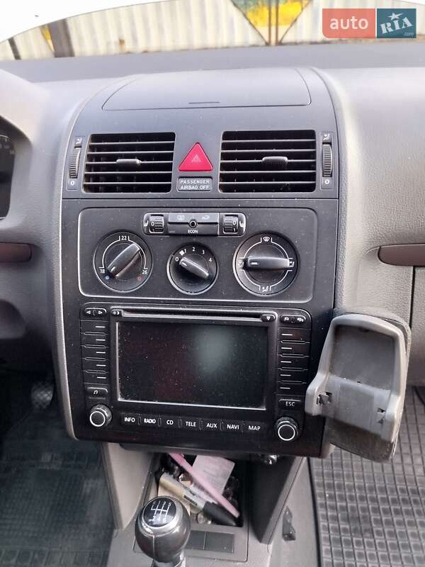 Минивэн Volkswagen Touran 2004 в Гайсине