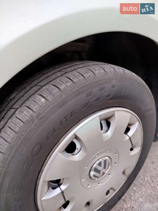 Минивэн Volkswagen Touran 2004 в Гайсине