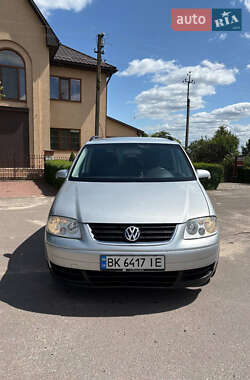 Минивэн Volkswagen Touran 2003 в 