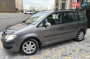 Минивэн Volkswagen Touran 2007 в Чернигове