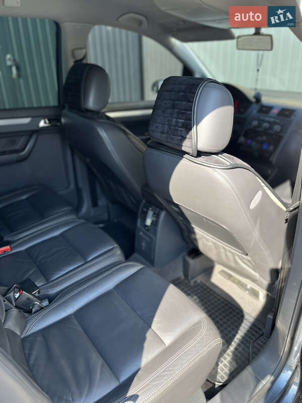 Минивэн Volkswagen Touran 2004 в Ивано-Франковске