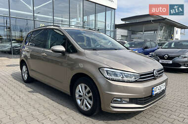 Мікровен Volkswagen Touran 2016 в Чернівцях
