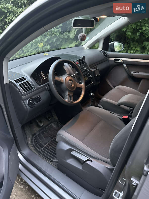 Мінівен Volkswagen Touran 2010 в Самборі фото 6 Мінівен Volkswagen Touran 2010 в Самборі
