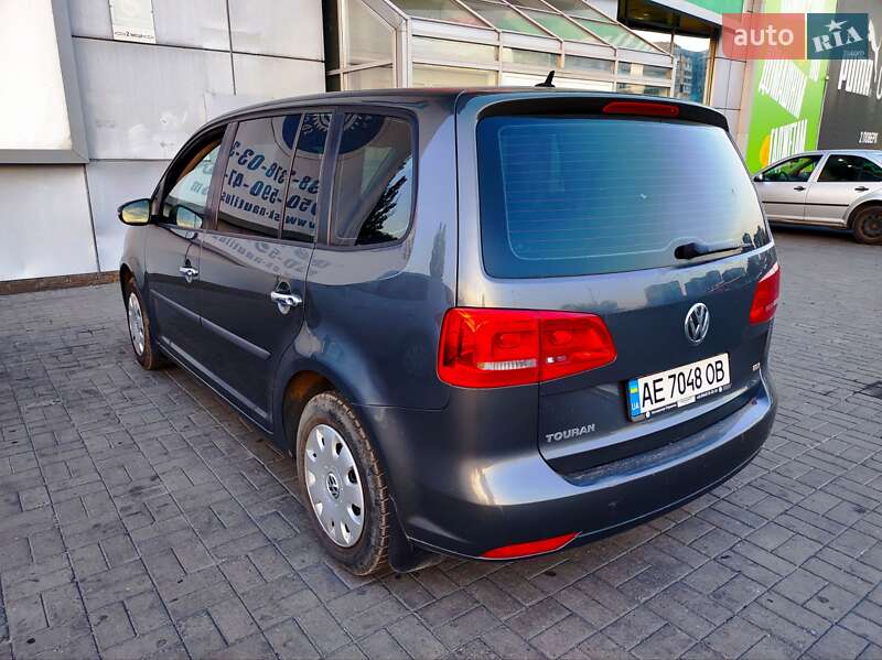Минивэн Volkswagen Touran 2010 в Днепре