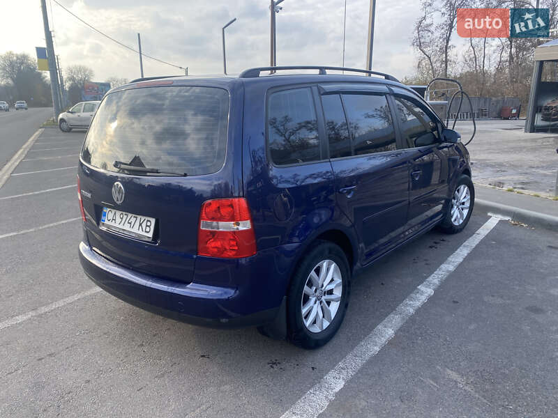 Минивэн Volkswagen Touran 2006 в Умани