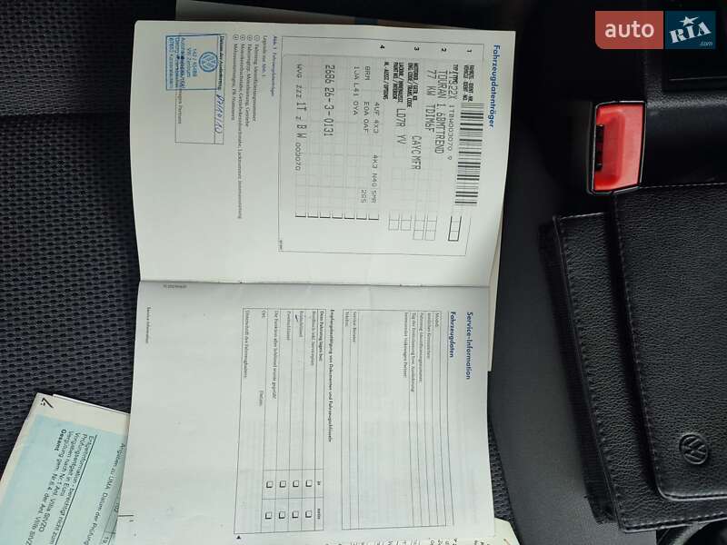 Минивэн Volkswagen Touran 2010 в Ирпене