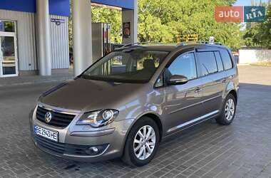 Минивэн Volkswagen Touran 2010 в Николаеве