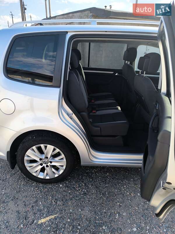 Минивэн Volkswagen Touran 2013 в Кривом Роге