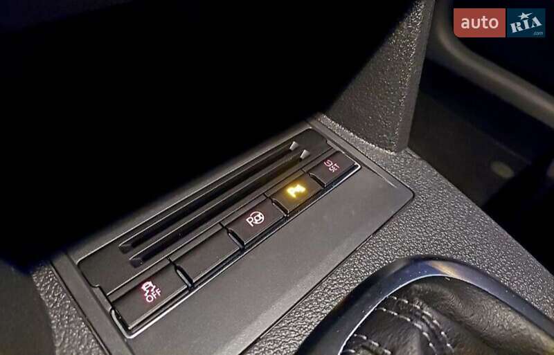 Минивэн Volkswagen Touran 2013 в Кривом Роге