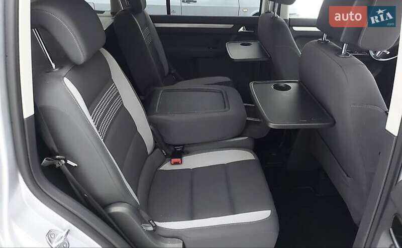 Минивэн Volkswagen Touran 2013 в Кривом Роге