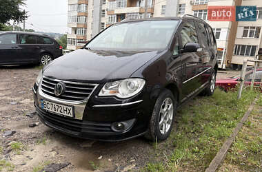 Минивэн Volkswagen Touran 2008 в Львове