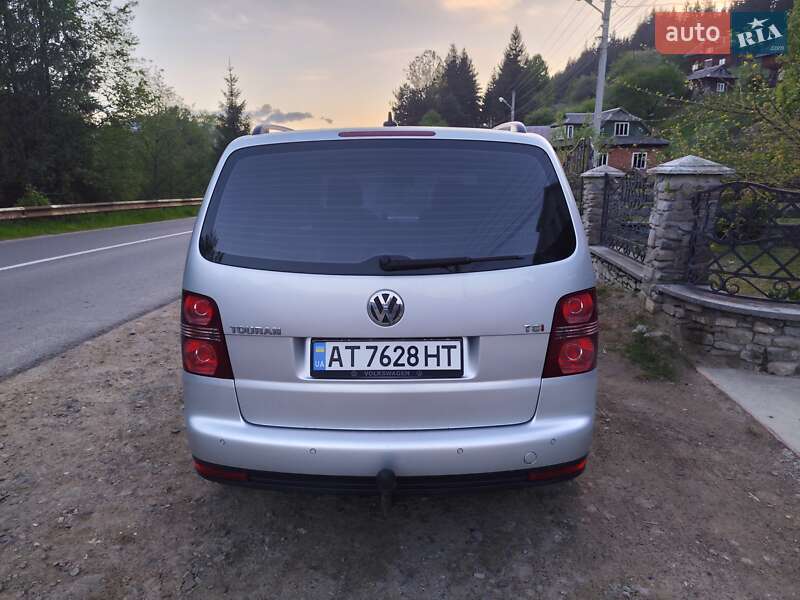 Мінівен Volkswagen Touran 2006 в Верховині