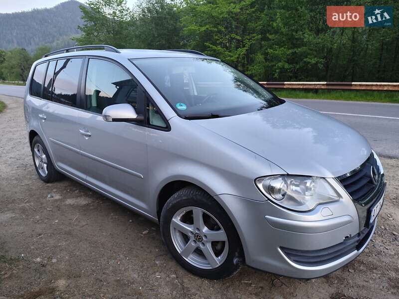 Мінівен Volkswagen Touran 2006 в Верховині