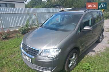 Минивэн Volkswagen Touran 2009 в Виннице
