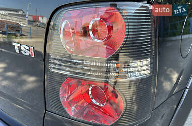 Минивэн Volkswagen Touran 2009 в 