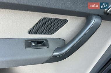 Минивэн Volkswagen Touran 2009 в 
