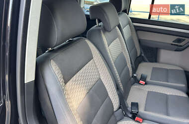 Минивэн Volkswagen Touran 2009 в 