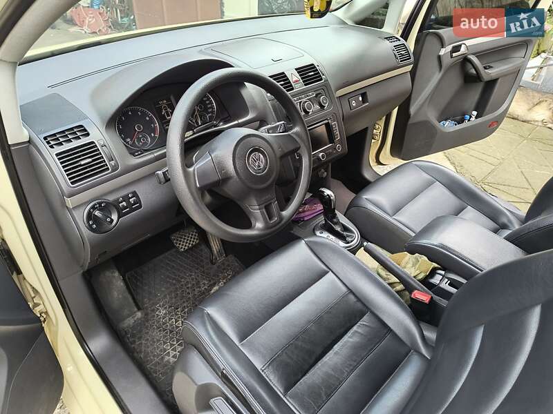 Минивэн Volkswagen Touran 2013 в Ивано-Франковске