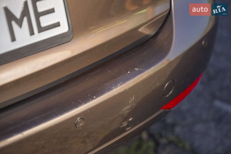 Мінівен Volkswagen Touran 2014 в Золочеві