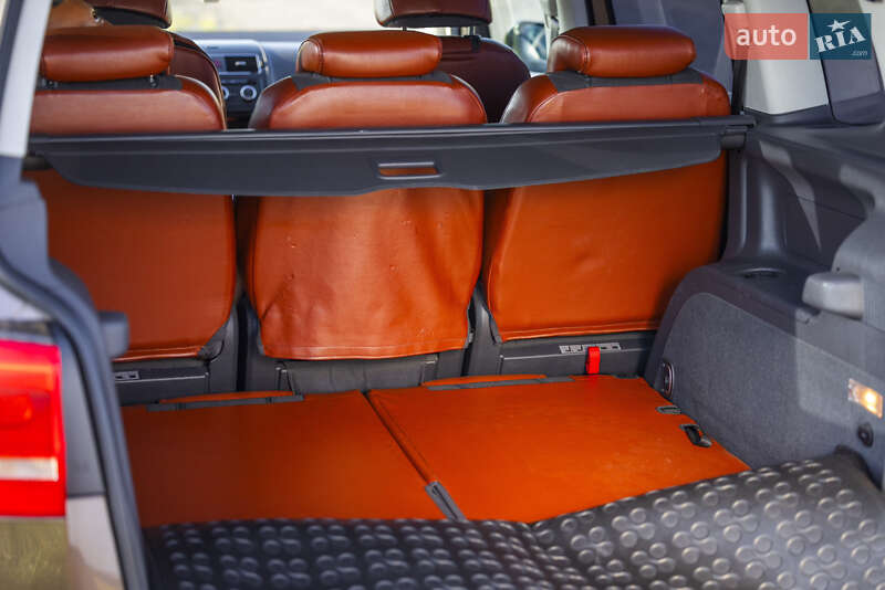 Мінівен Volkswagen Touran 2014 в Золочеві