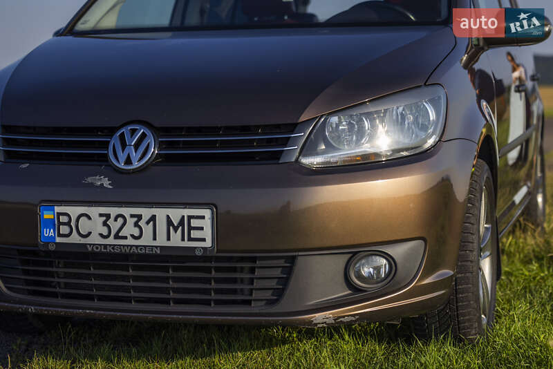 Мінівен Volkswagen Touran 2014 в Золочеві