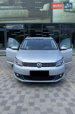 Минивэн Volkswagen Touran 2015 в Хмельницком