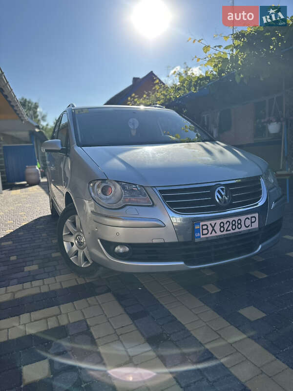 Минивэн Volkswagen Touran 2007 в Каменец-Подольском фото 2 Минивэн Volkswagen Touran 2007 в Каменец-Подольском
