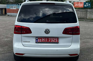 Мінівен Volkswagen Touran 2014 в 
