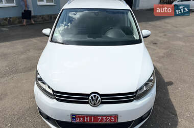 Мінівен Volkswagen Touran 2014 в 