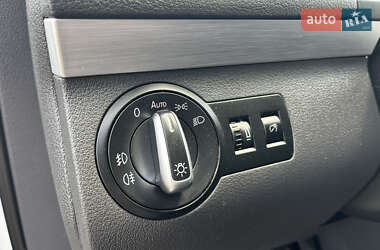 Мінівен Volkswagen Touran 2014 в 