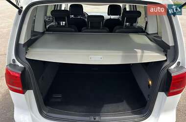 Мінівен Volkswagen Touran 2014 в 