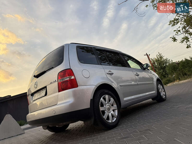 Минивэн Volkswagen Touran 2004 в Одессе