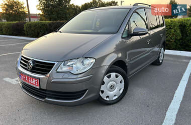 Минивэн Volkswagen Touran 2010 в Полтаве
