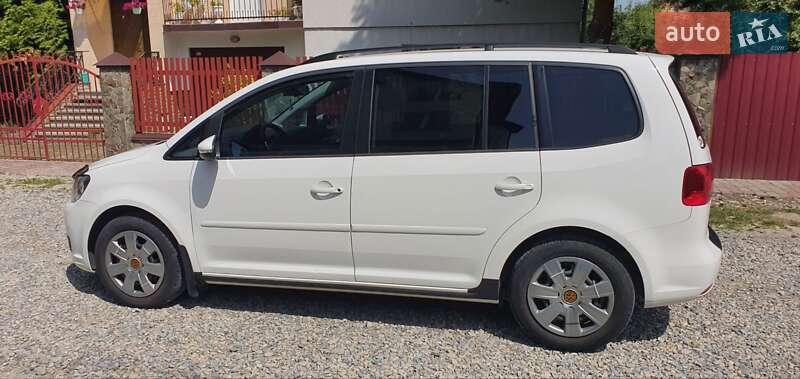 Мінівен Volkswagen Touran 2012 в Івано-Франківську